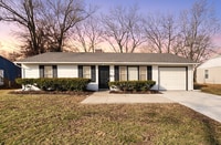 Building Photo - SEE IT NOW: Charming Home on a Peaceful Street in South Kansas City!