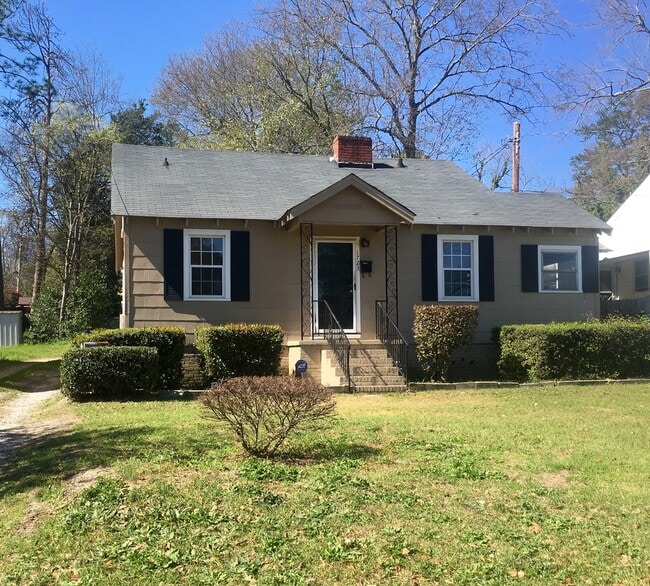 Building Photo - Kings Wood * Lawn Maintenance & Water Incl...