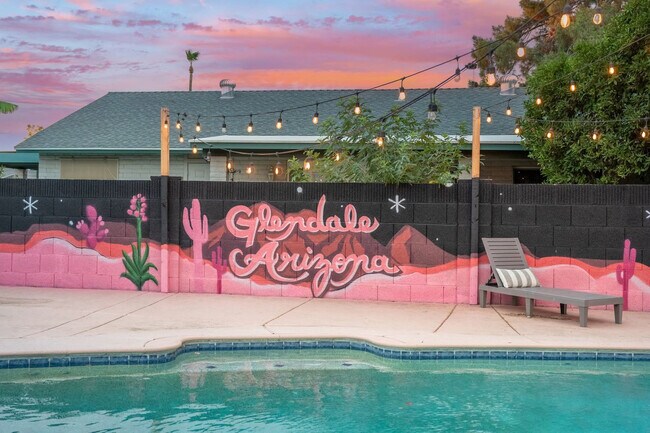 Building Photo - 5747 N 48th Ln