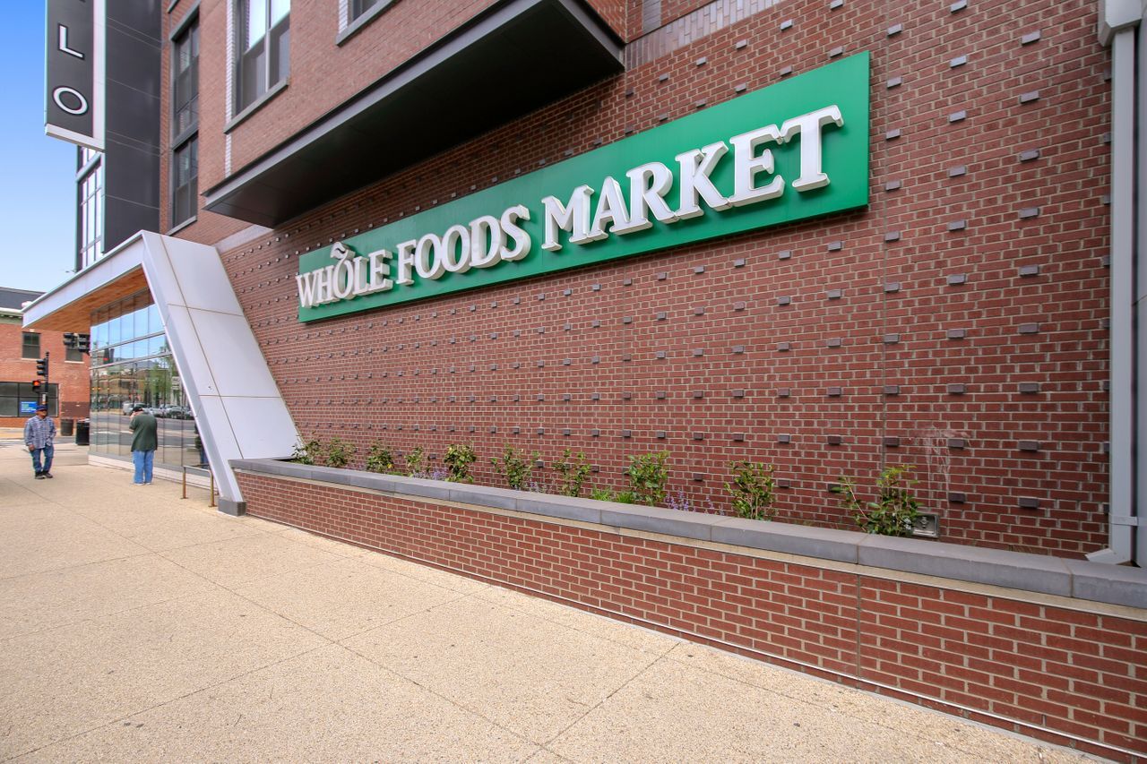 Building Photo - 1110 3rd St NE