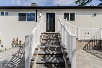 Building Photo - 10423 Pinyon Ave