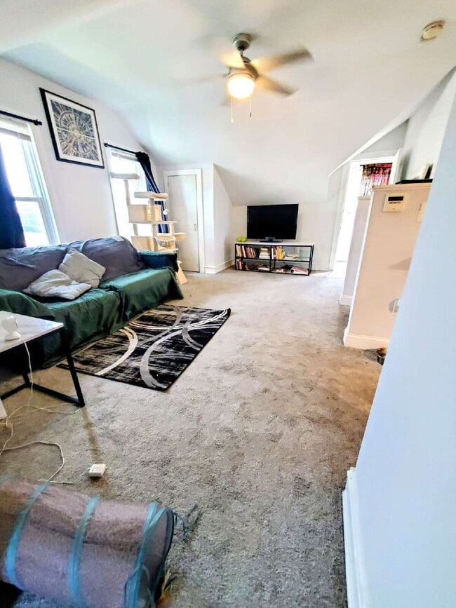 Building Photo - Charming 1-Bedroom in Oaklyn!