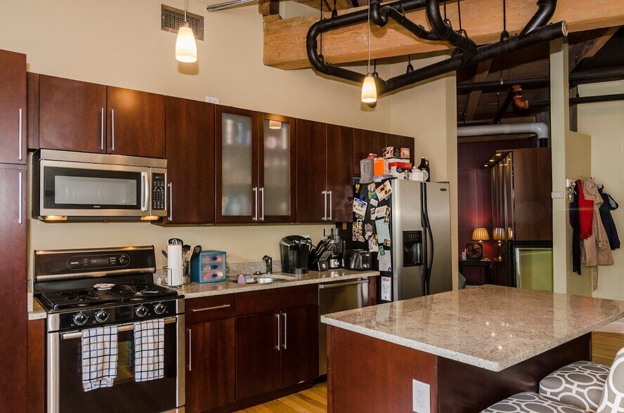 Building Photo - 43 Charlton St