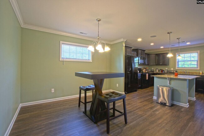 Building Photo - 649 Teaberry Dr