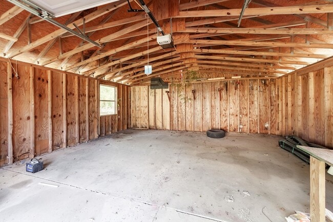 Building Photo - 90 Shaw Ln