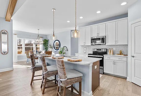 Building Photo - 22420 Jayda Dr