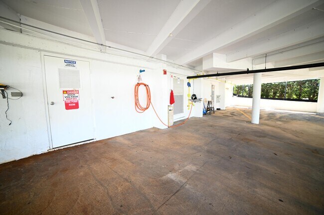 Building Photo - 2701 N Ocean Blvd