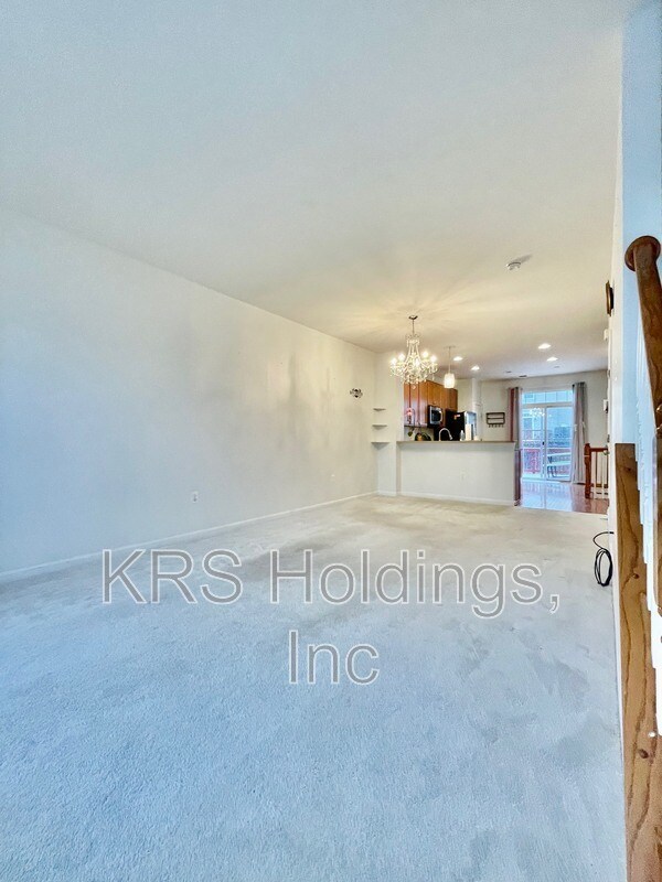 Building Photo - 15706 John Diskin Cir