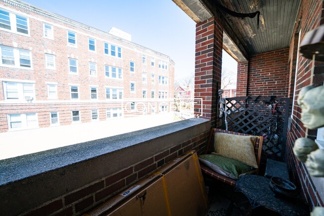 Building Photo - 58 Selkirk Rd