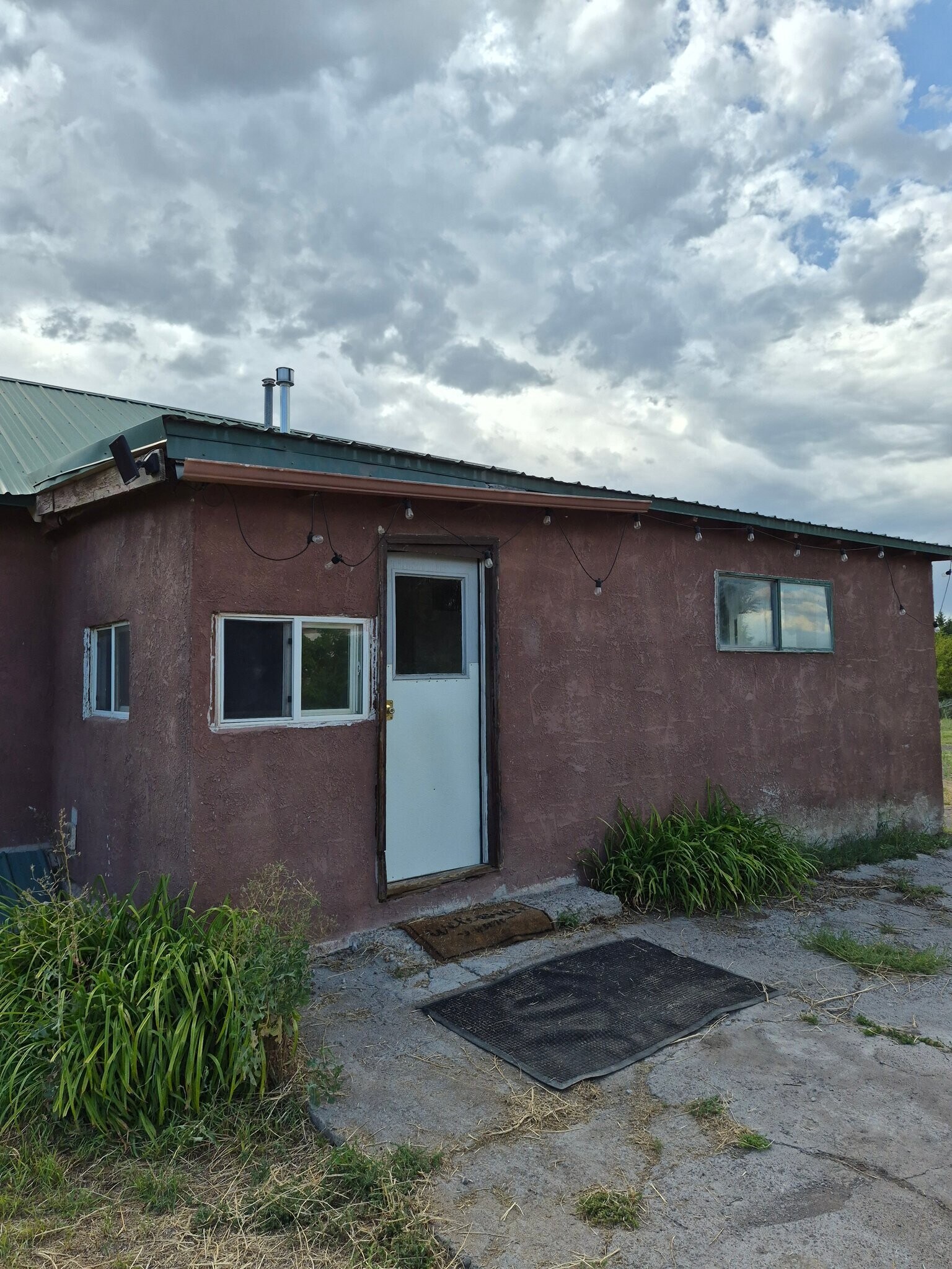 Building Photo - 665 Greenleaf St