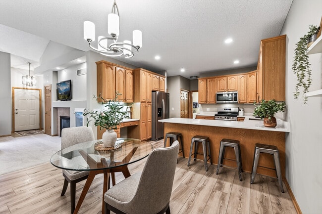 Building Photo - 10098 Bridgehill Terrace