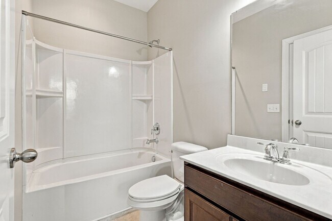 Building Photo - 4708 Venito St