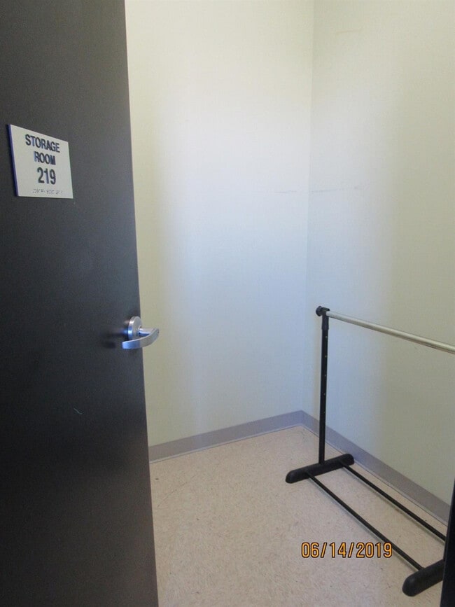 Building Photo - 650 S Mill St