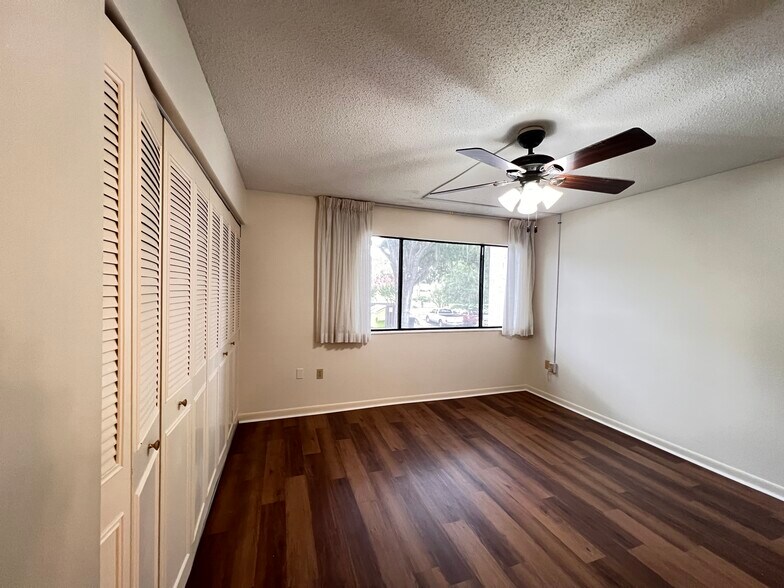 Building Photo - 2756 SW 14th Dr