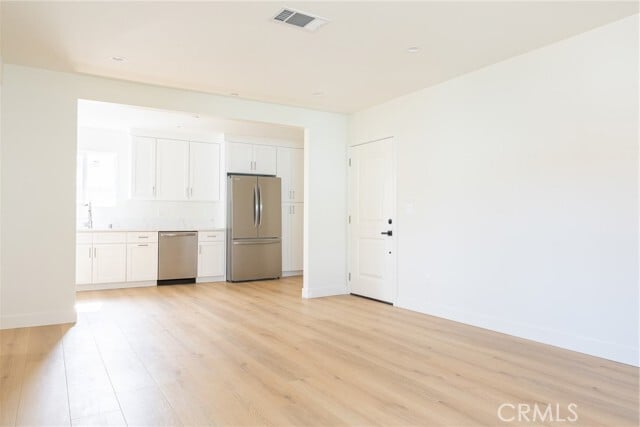 Building Photo - 1065 E Spazier Ave