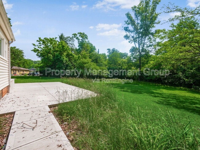 Building Photo - 2517 Minerva Lake Rd