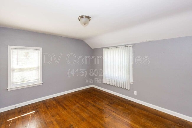 Building Photo - 4871 Oakland Dr