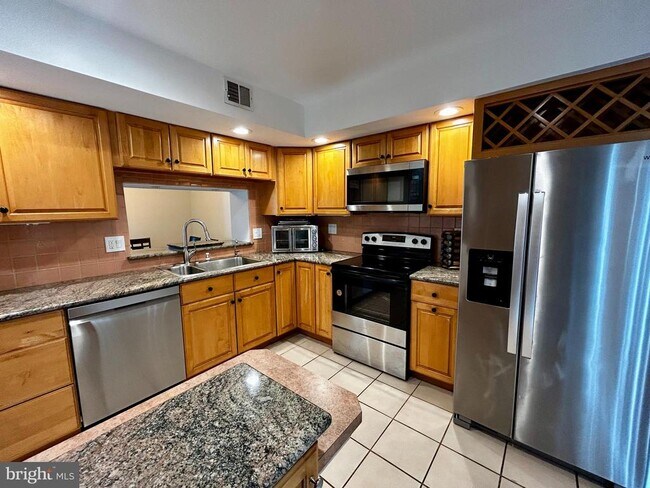 Building Photo - 1601 Linden Way