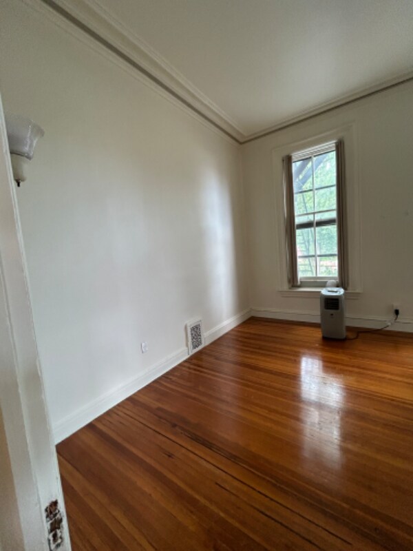 Building Photo - 111 Union St