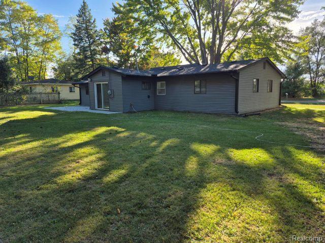 Building Photo - 6380 Eastlawn Ave