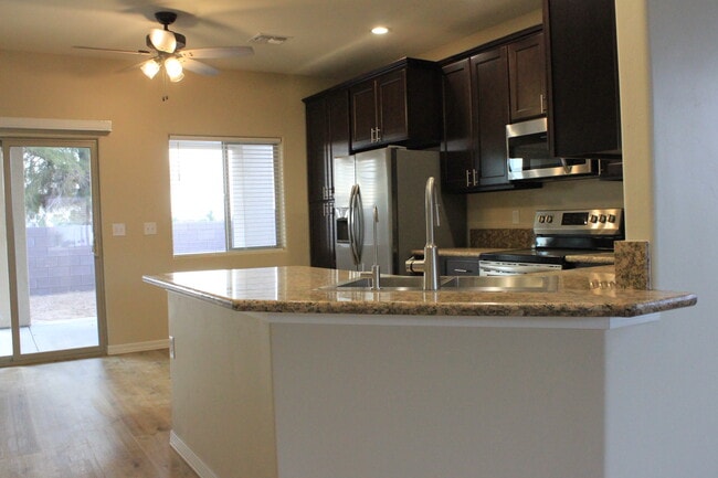 Building Photo - 9847 Prescott Dr