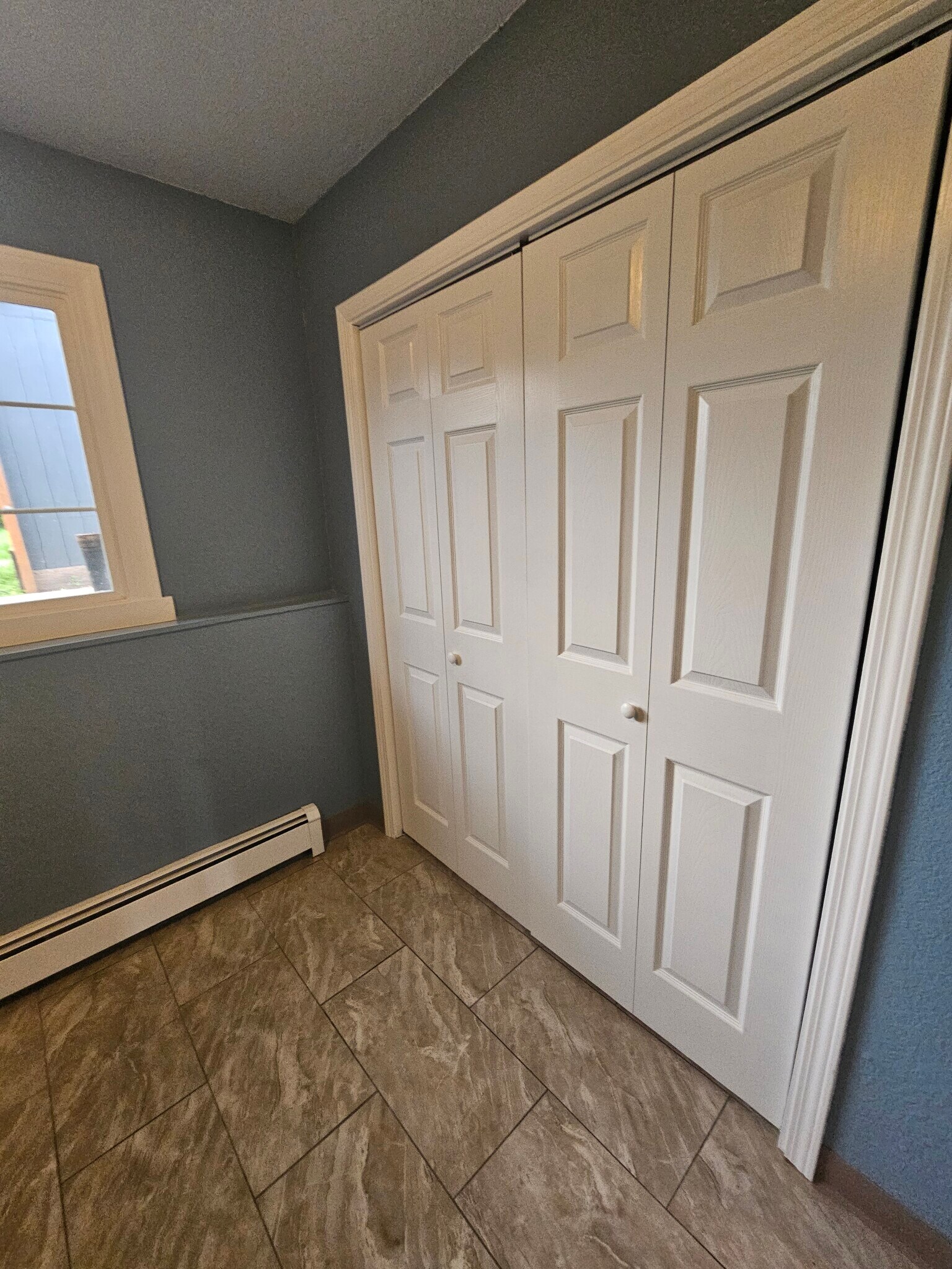 Building Photo - 4613 E 7th Ave