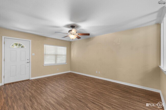 Building Photo - 1218 Glendora Dr