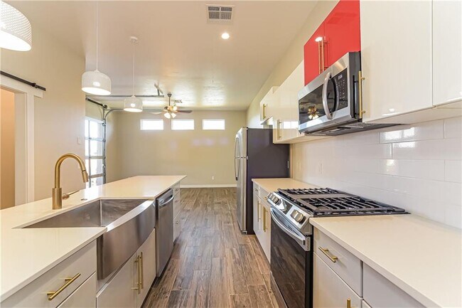Building Photo - 11341 Paradise Out Ln