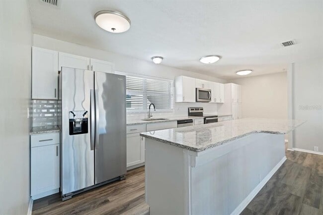 Building Photo - 2545 Clipper Ship Way