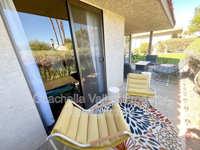 Building Photo - 1310 Campeon Cir