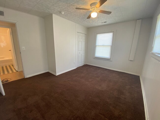 Building Photo - 3 bedroom, 2 bath single family home in Ab...