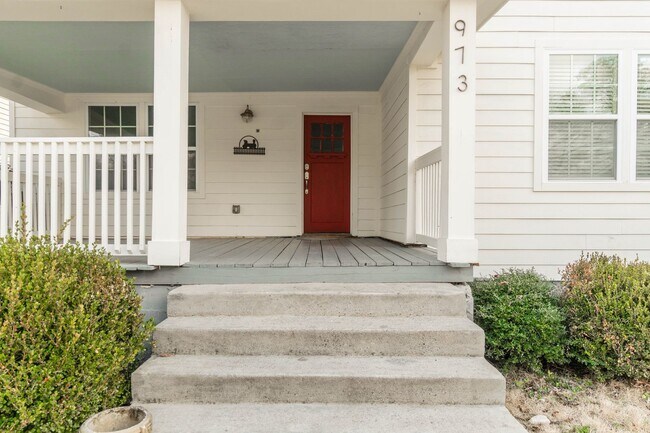 Building Photo - Newly Updated 4/3 in Howell Station w/ Ful...
