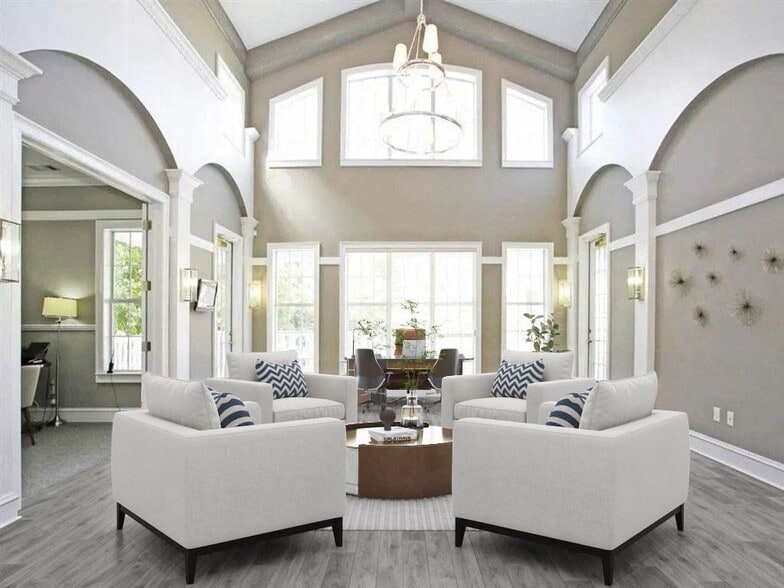 Building Photo - Parkway Vista