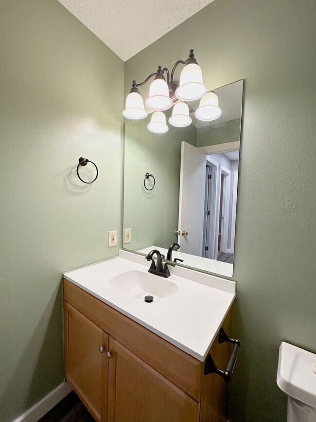 Building Photo - 1444-1446 N Dawn Drive