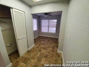 Building Photo - 1609 W Magnolia Ave