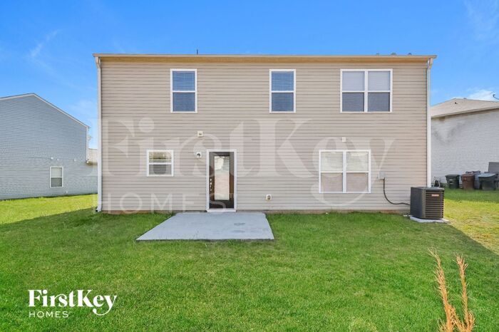 Building Photo - 3912 SE Jack Pine Ct