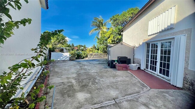 Building Photo - 15321 SW 59th St
