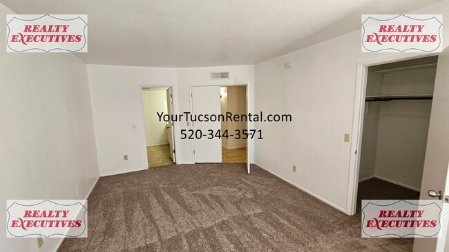 Building Photo - Downstairs - 3 Bedrooms and 2 baths with a...