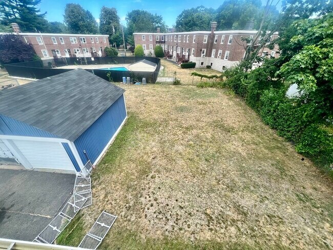 Building Photo - 101 Wyllis Ave
