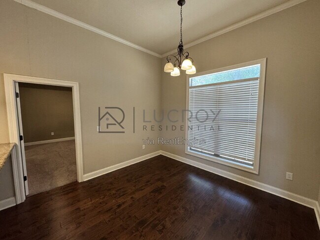 Building Photo - 120 Marion Dr
