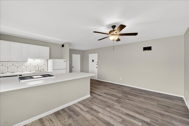 Building Photo - G-Unit