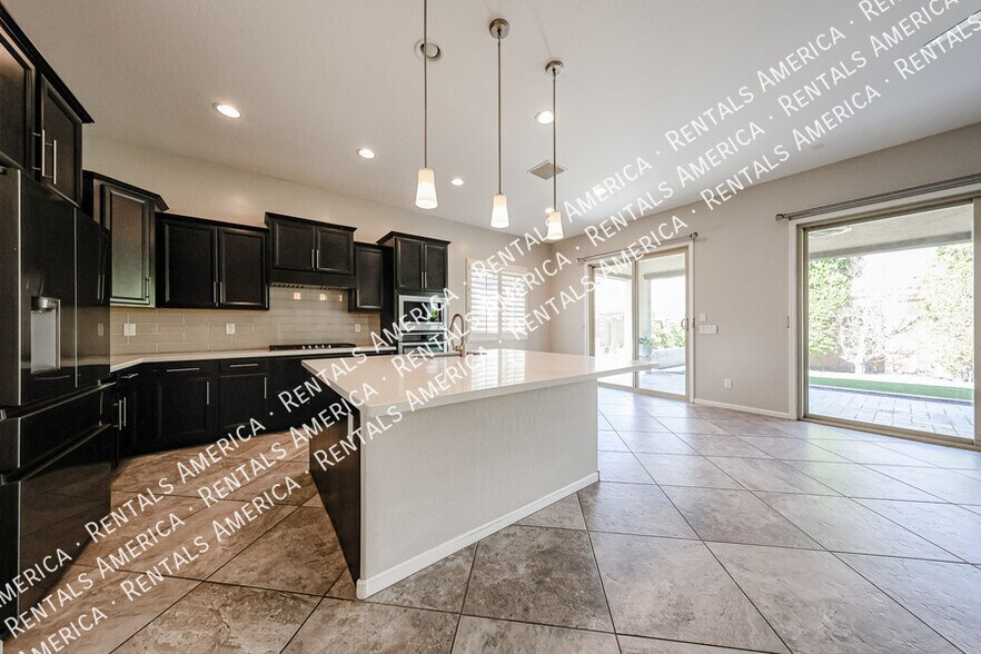 Building Photo - 248 E Desert Broom Dr