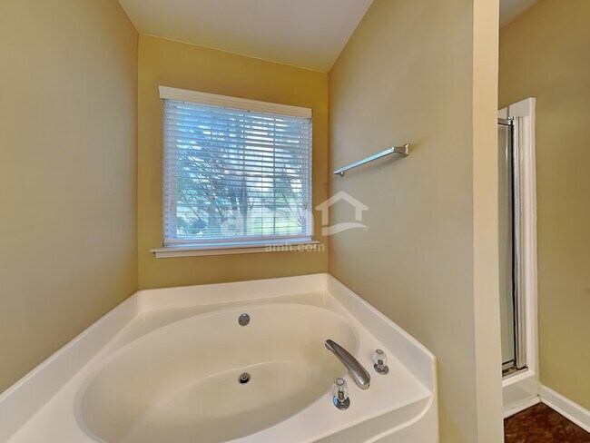 Building Photo - 315 Wild Wing Way