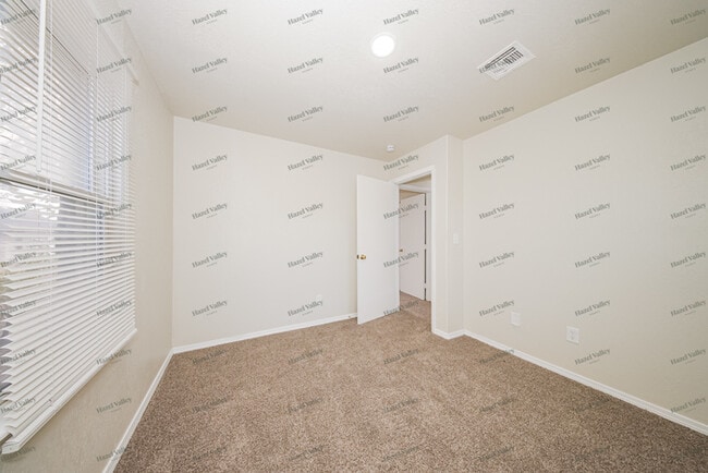 Building Photo - 3236 SW 37th St