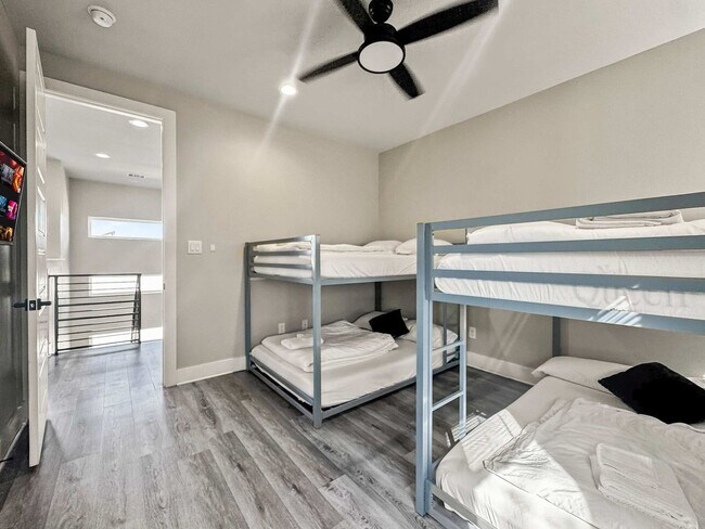 Building Photo - 2408 Pennsylvania Ave