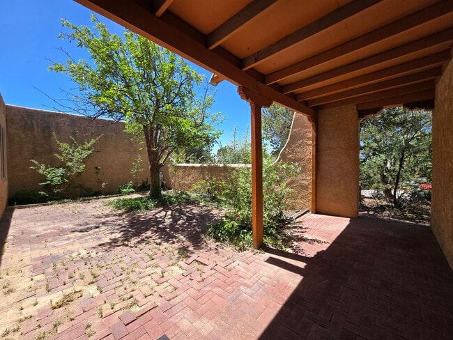 Building Photo - Turnkey Barranca Mesa Cul-de-sac Home