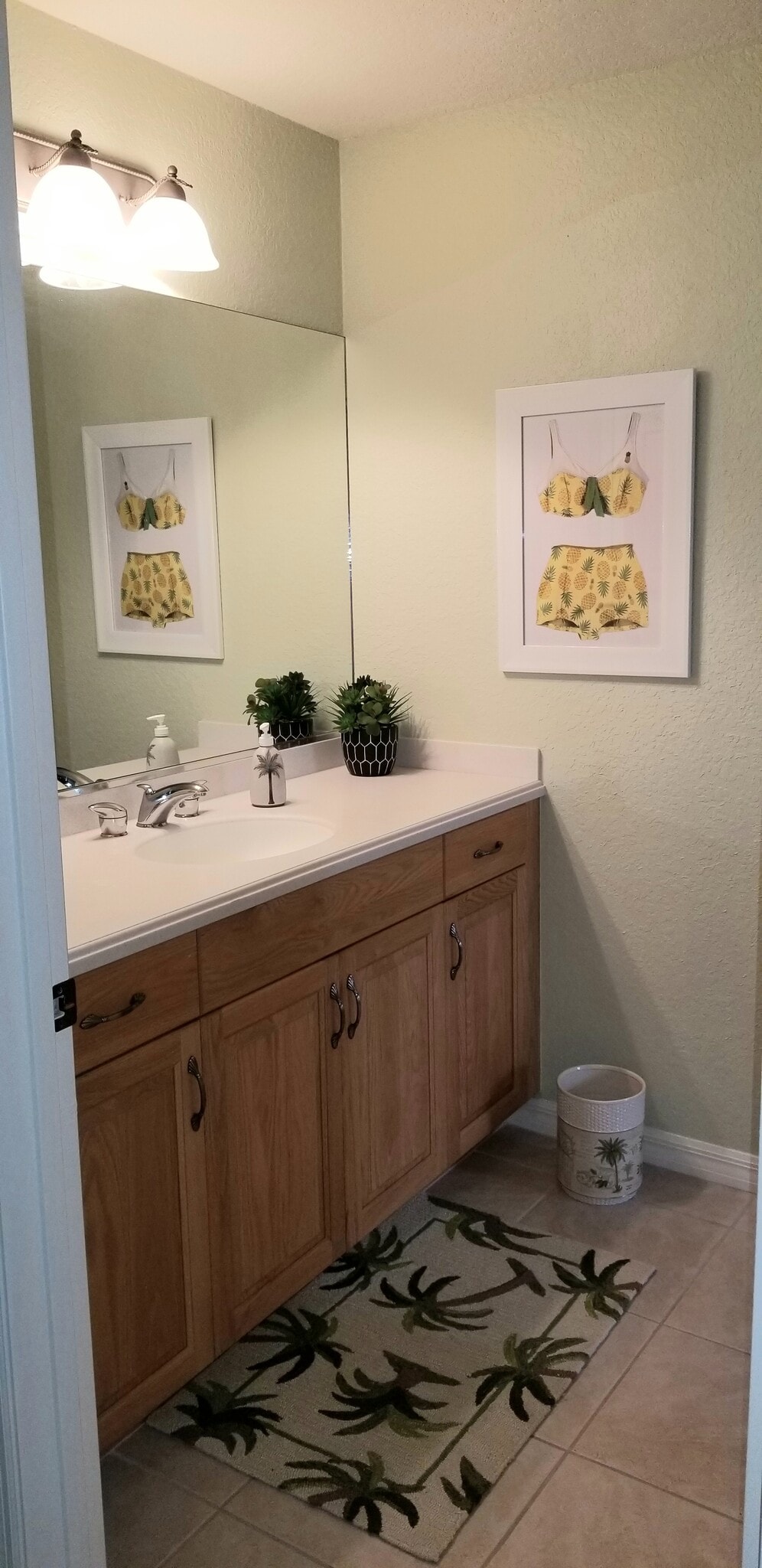 guest bathroom - 800 San Lino Cir