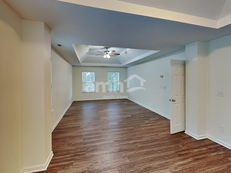 Building Photo - 7673 Natalie Commons Dr