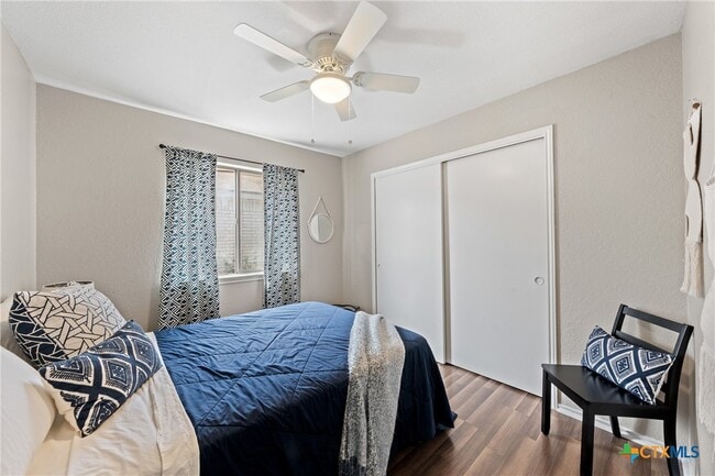 Building Photo - 5122 Sam Houston