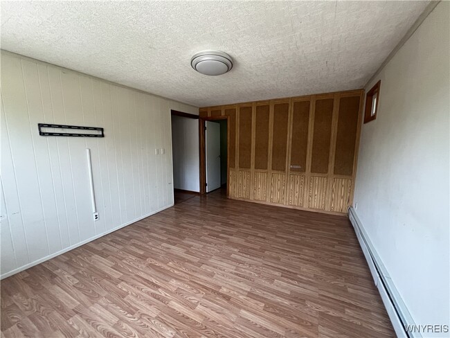 Building Photo - 820 Cayuga Creek Rd
